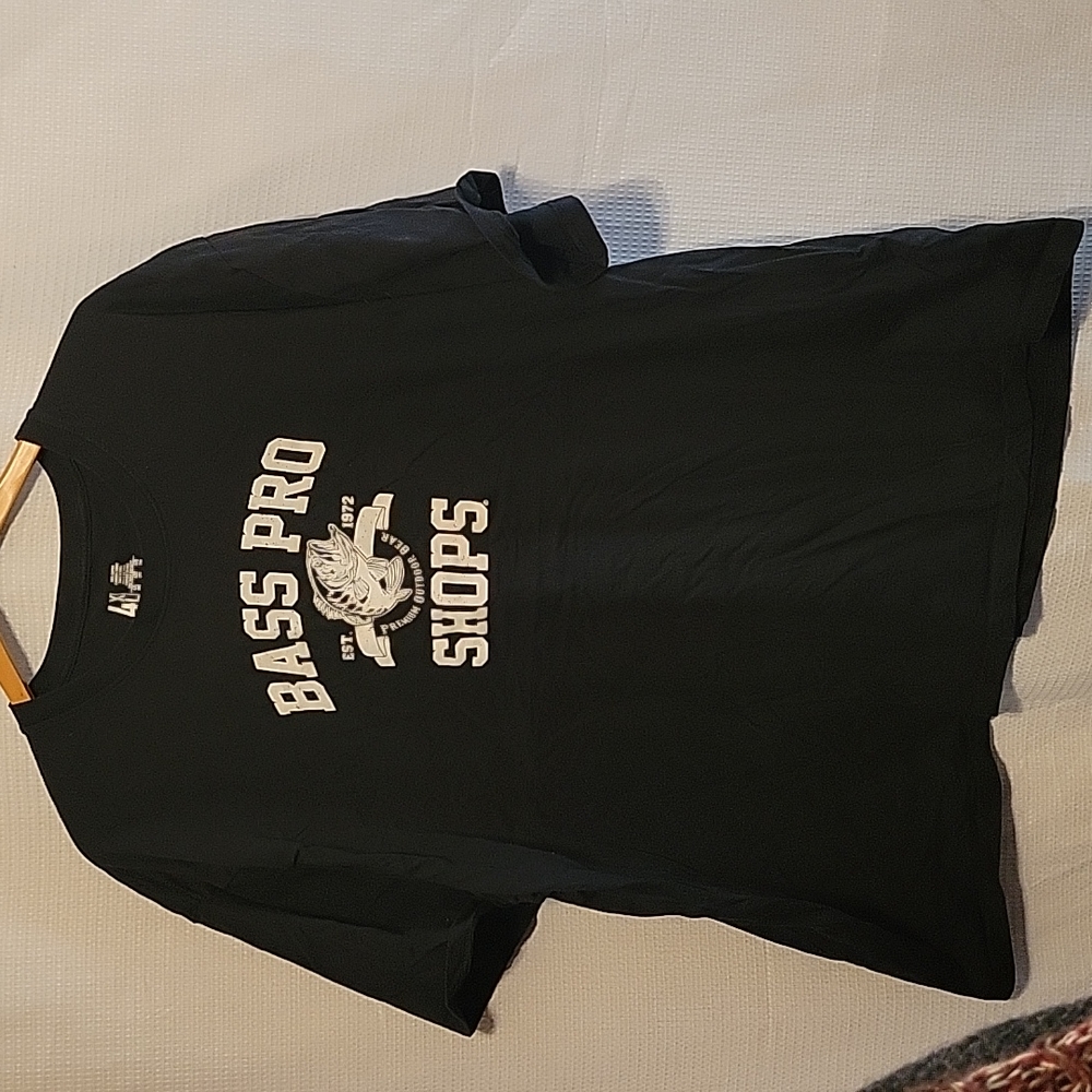 Bass Pro Shops T-shirt